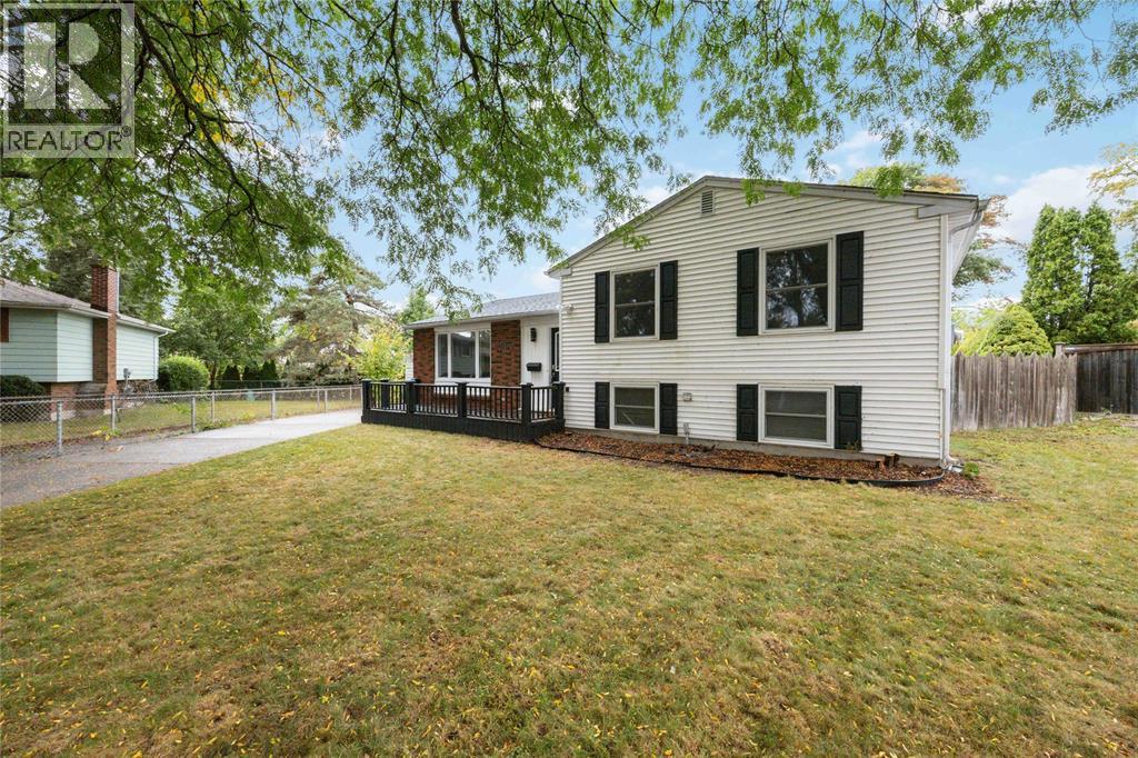 Additional image 3 of 1060 Camelot Crescent, Sarnia, ON, N7S3L3