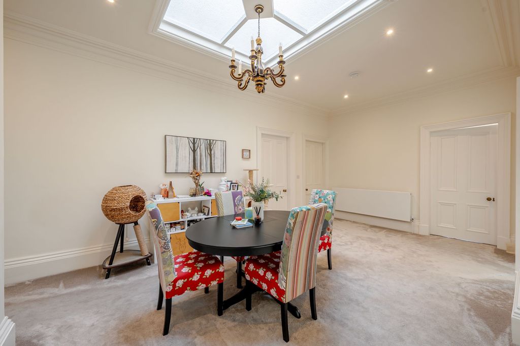 Additional image 8 of 4 bed flat to rentBeech Grove, Harrogate HG2
