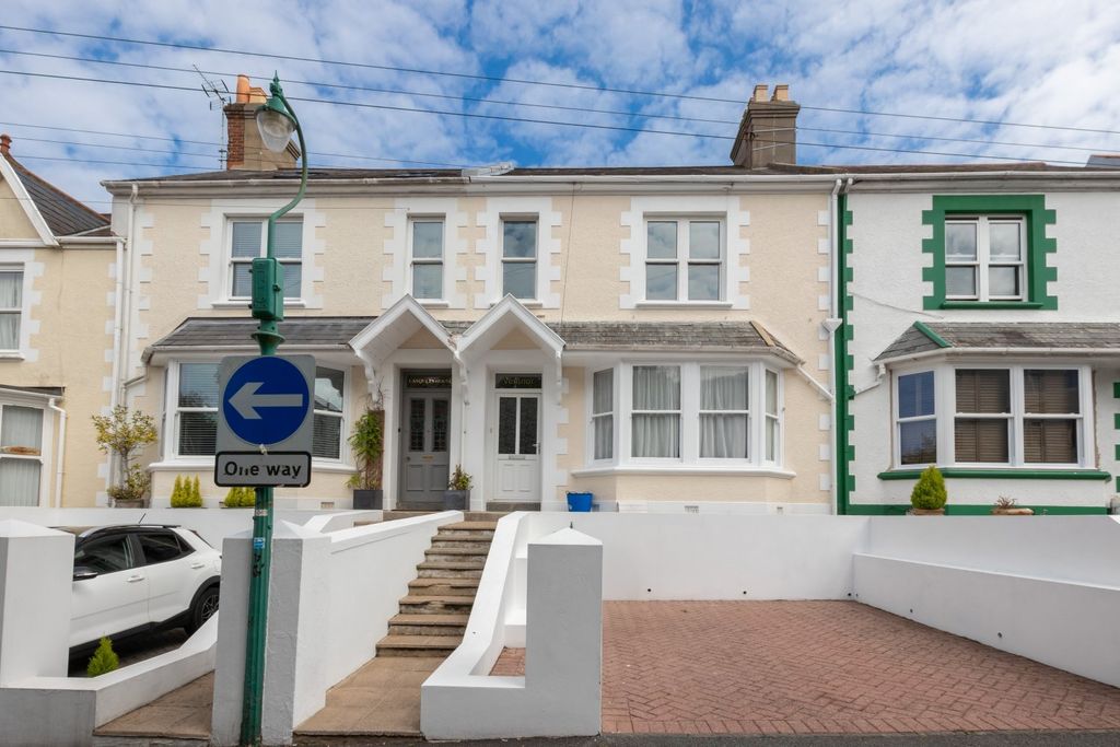 1 bed flat to rentRocquettes Lane, St. Peter Port, Guernsey GY1