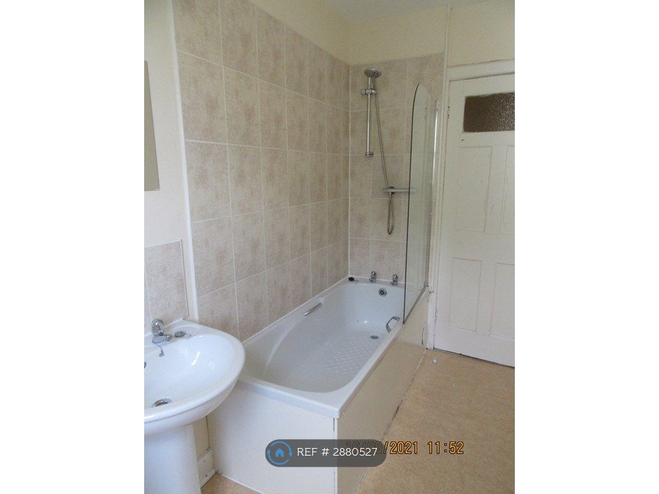 3 bed flat to rentDundee, Dundee DD1 photo 5