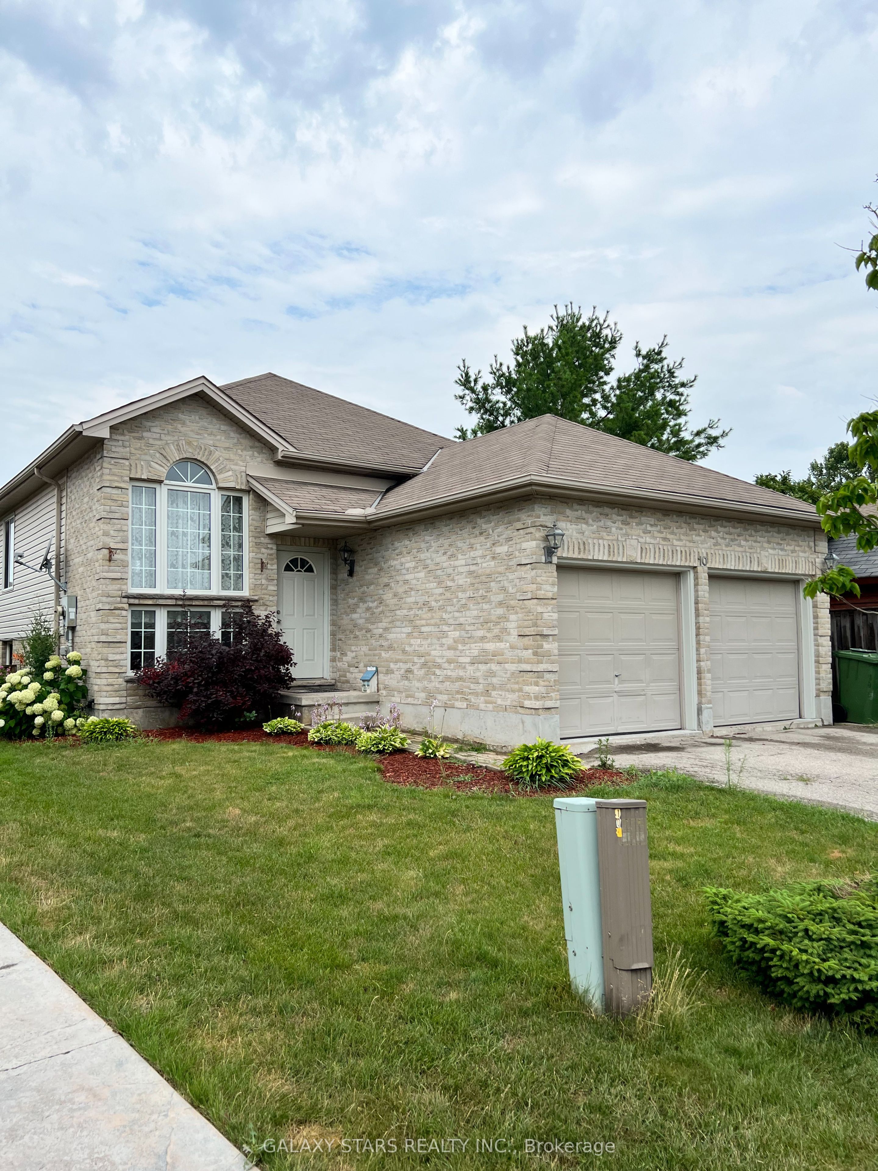 10 Amberwood Court, St. Thomas, ON, N5P 4M3