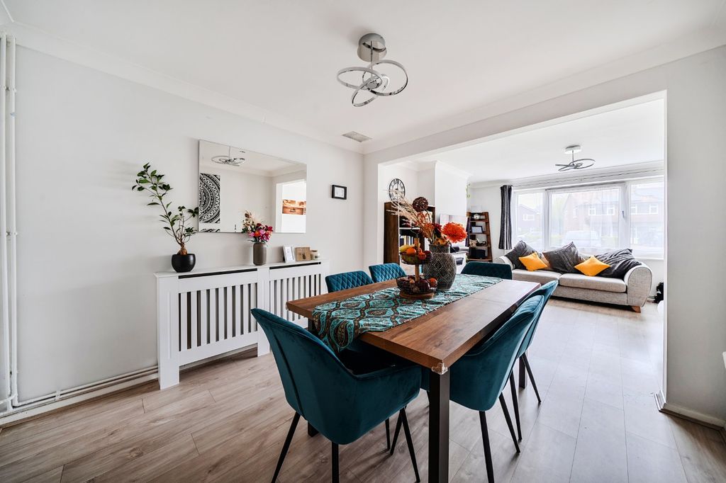 Additional image 3 of 3 bed semi-detached house for saleHurst Road, Near Burnham, Berkshire SL1