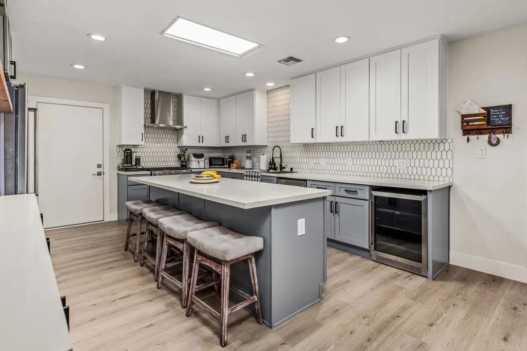 Additional image 39 of 3851 Curtis Street, San Diego, CA 92110