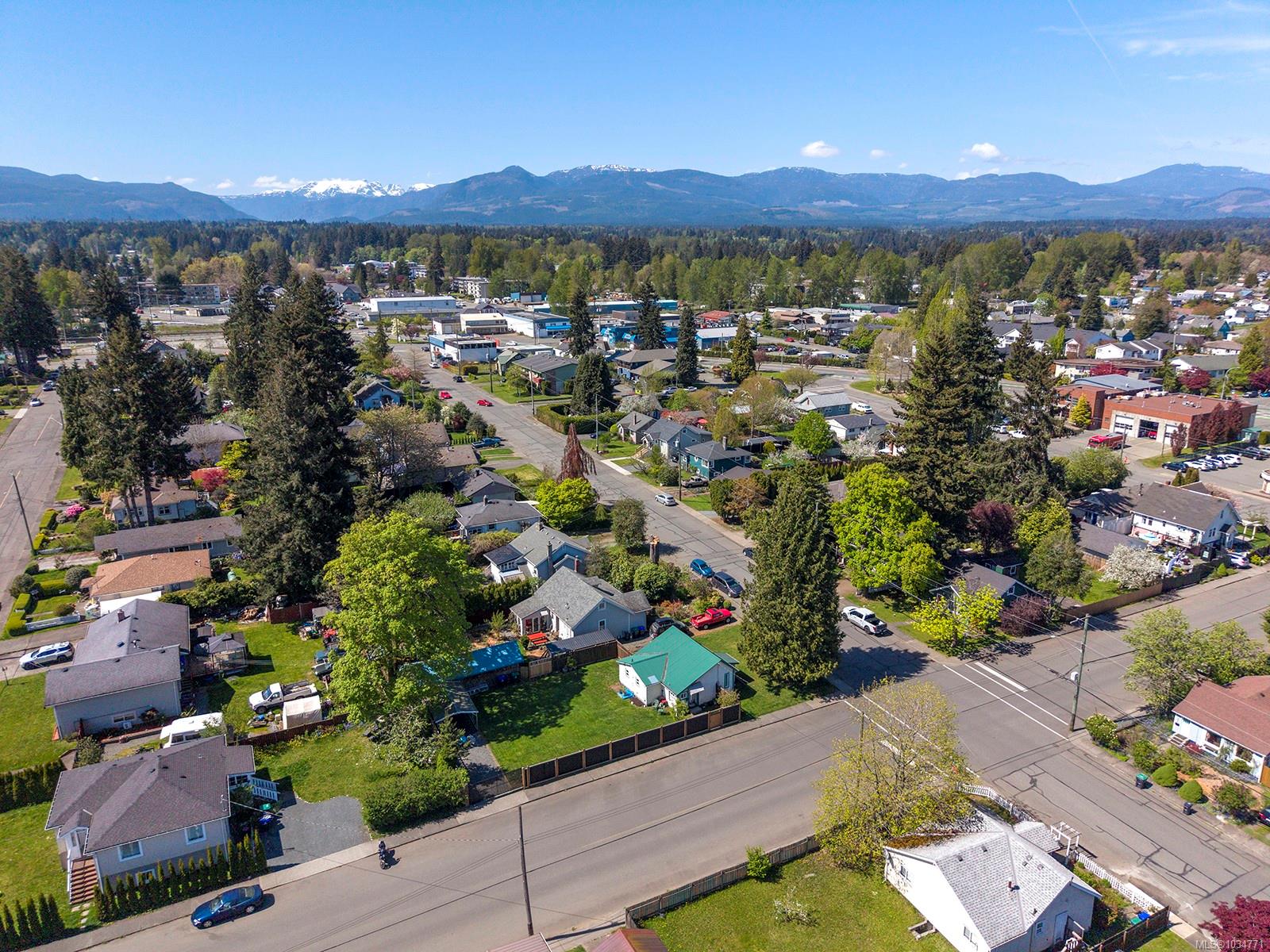 Additional image 6 of 608 11th Street, Courtenay, BC, V9N 1T1