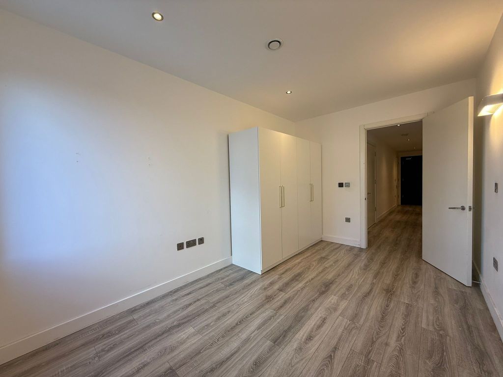 Additional image 8 of 1 bed flat to rentMill House, Overbridge Square, Newbury RG14