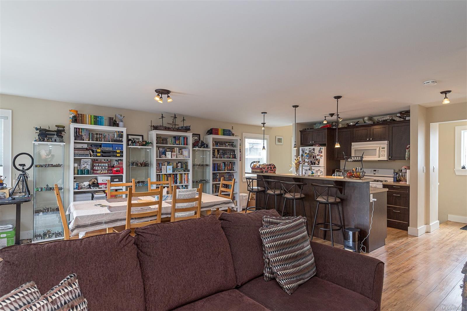 Additional image 6 of 1-5-1044 Hillside Avenue, Victoria, BC, V8T 2A5