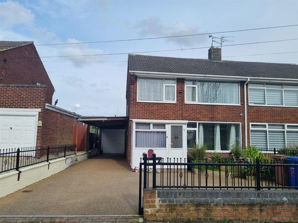 3 bed semi-detached house to rentKerry Pit Way, Kirk Ella HU10