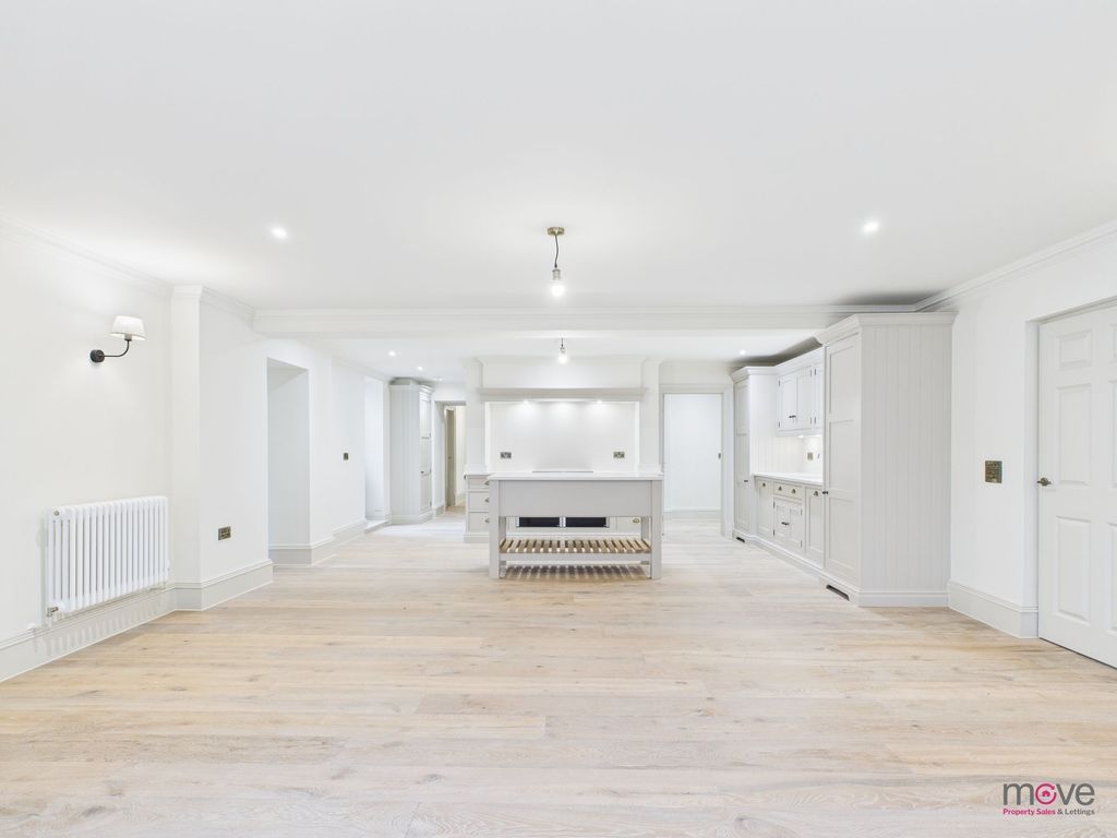 Additional image 20 of 3 bed flat for saleLondon Road, Cheltenham GL52