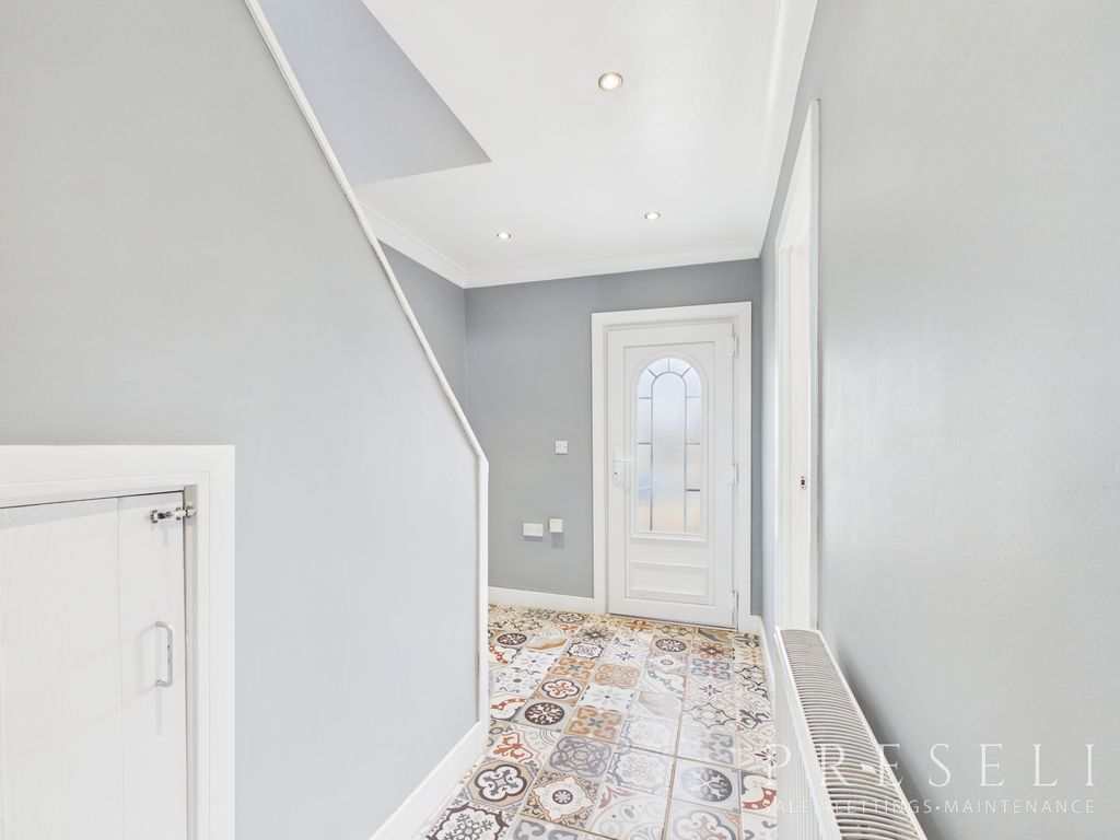 Additional image 2 of 3 bed semi-detached house to rentThe Close, Johnston, Haverfordwest, Pembrokeshire SA62
