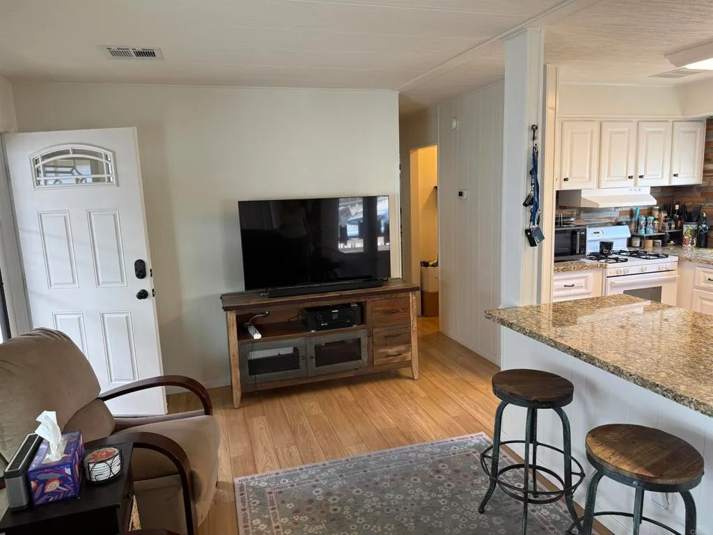 Additional image 28 of 900 N Cleveland Street Unit 3, Oceanside, CA 92054