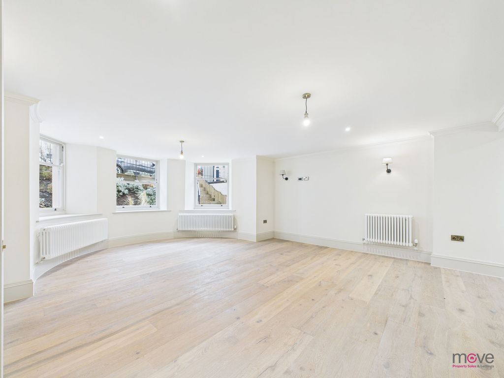 Additional image 18 of 3 bed flat for saleLondon Road, Cheltenham GL52