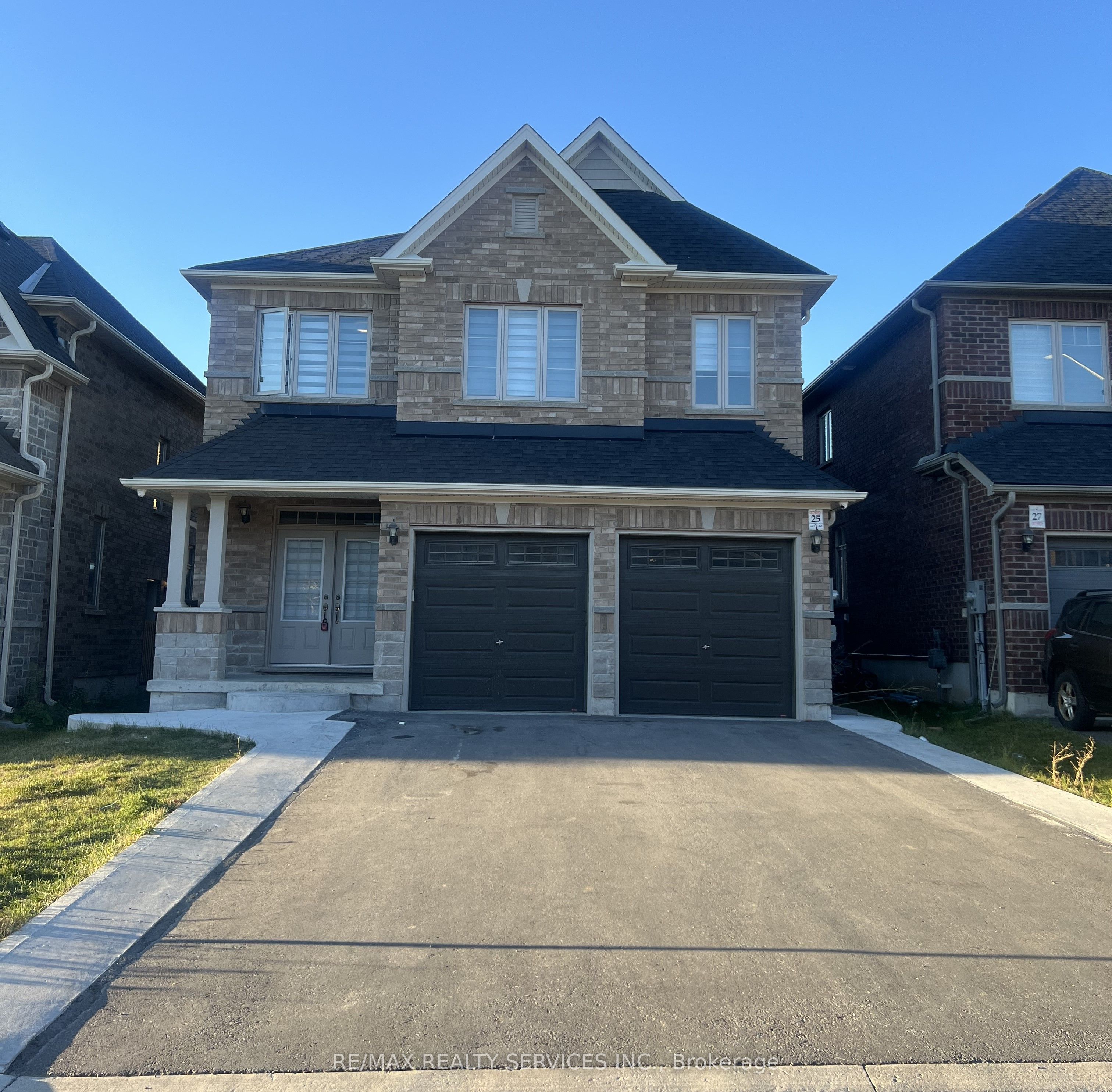 Basement-21 Copperhill Heights, Barrie, ON, L9J 0L1