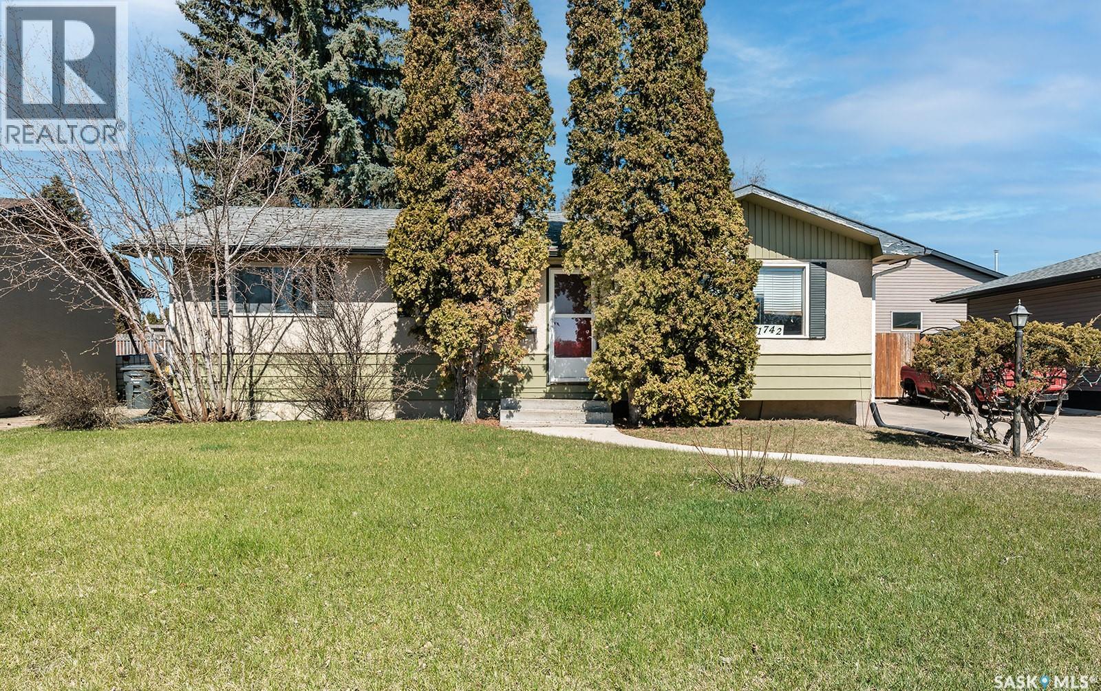 1742 Richardson ROAD