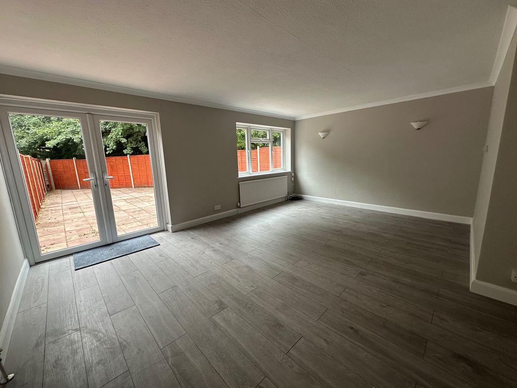 Additional image 3 of 4 bed detached house to rentKing Edwards Road, Ascot SL5