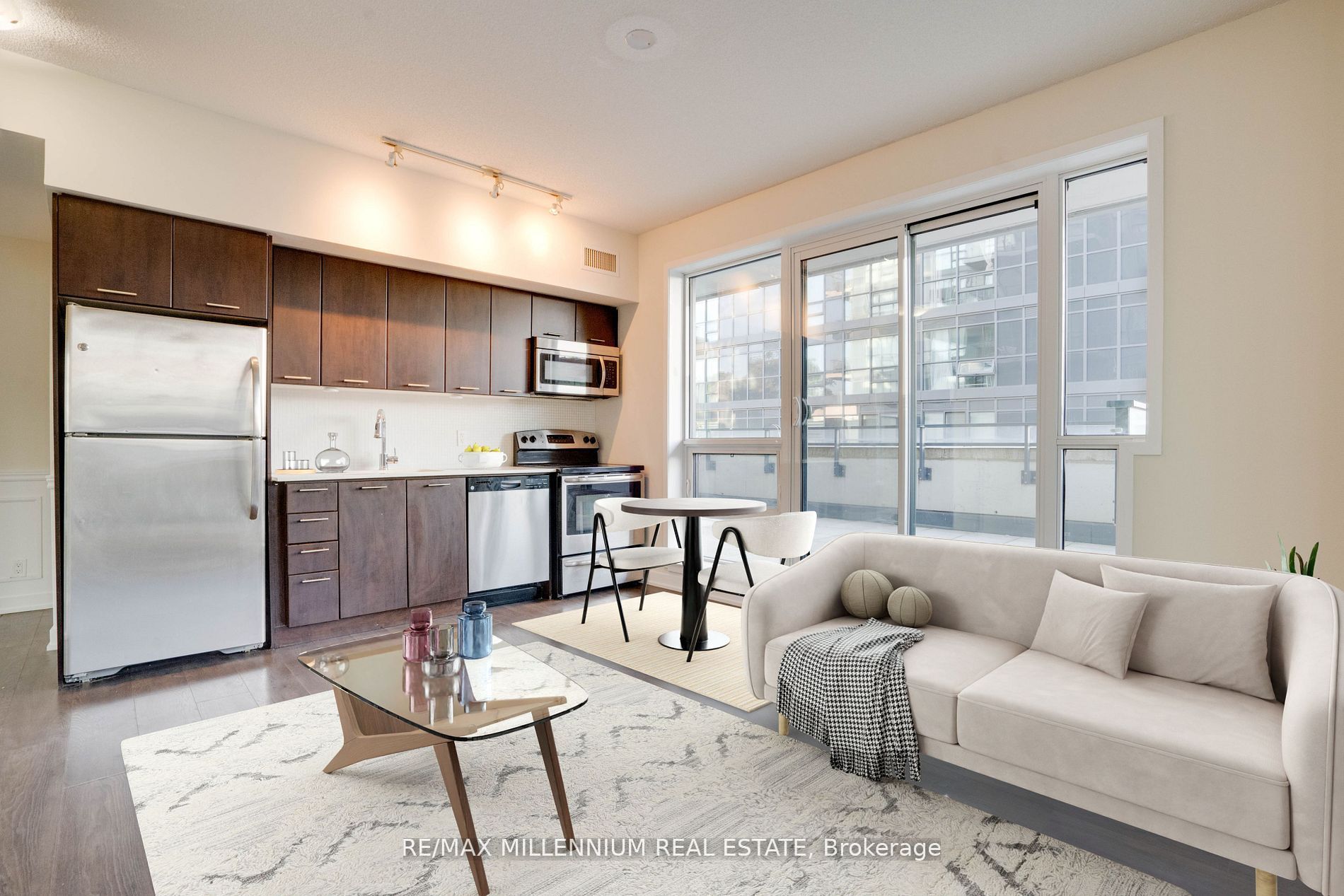 Additional image 3 of 308-2212 Lake Shore Boulevard W, Toronto, ON, M8V 0C2