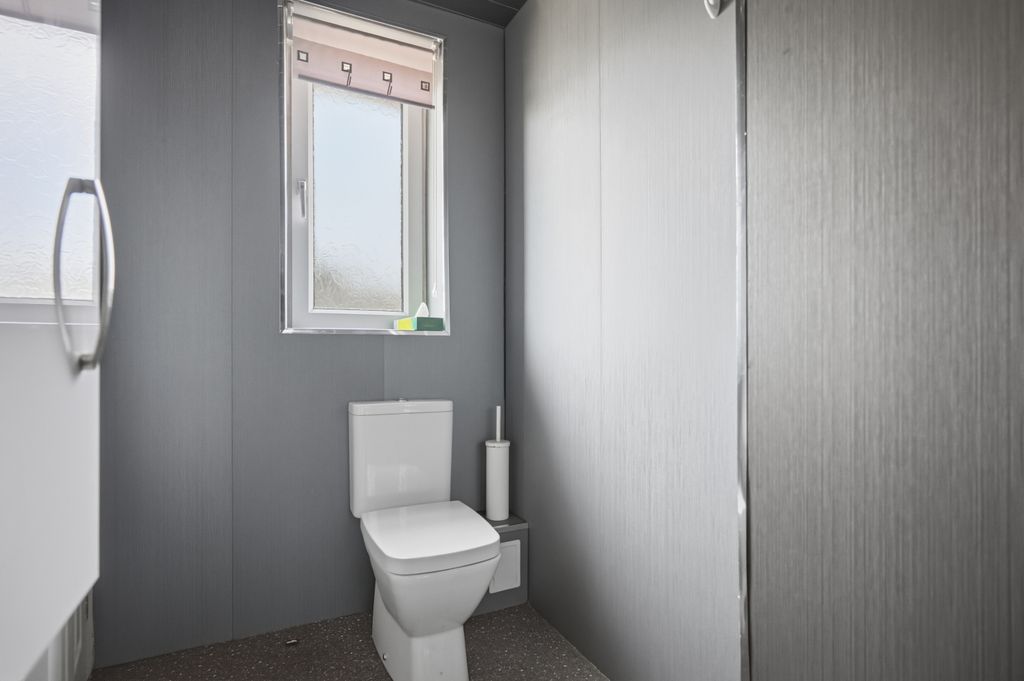 Additional image 10 of 4 bed terraced house to rentHeadrigg Row, Edinburgh EH16
