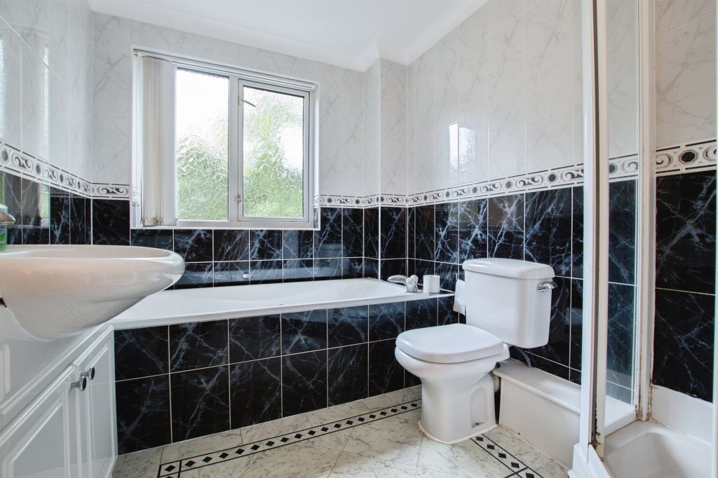 Additional image 7 of 2 bed flat for saleParsonage Road, Bournemouth BH1