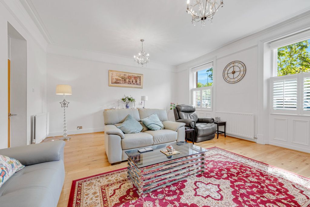 Additional image 5 of 2 bed flat for salePethgate Court, Castle Square, Morpeth NE61