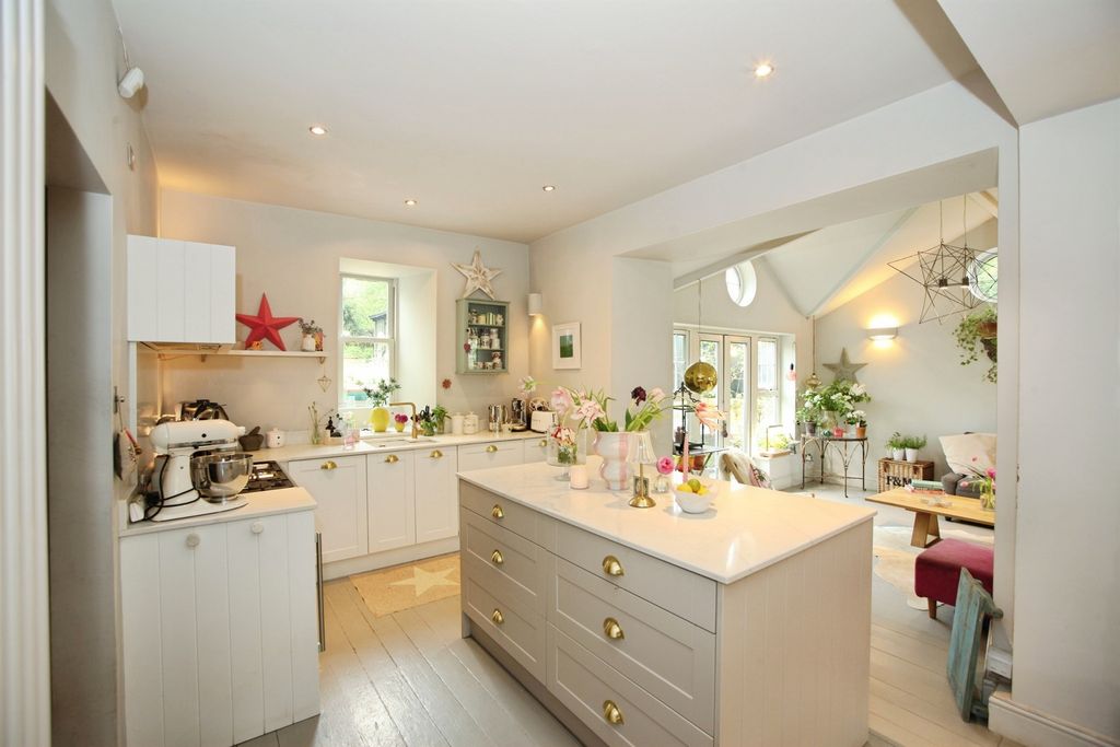 Additional image 4 of 5 bed detached house for saleSchool Road, Miskin, Pontyclun CF72