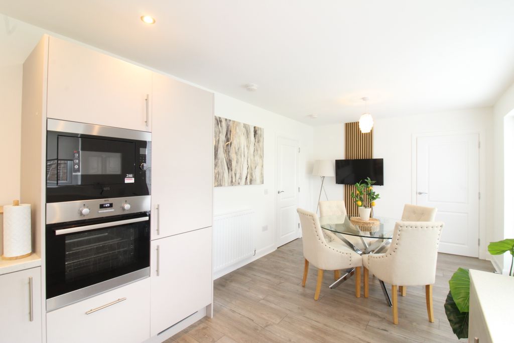 Additional image 10 of 6 bed property to rentKilmelford Drive, Bishopton PA7
