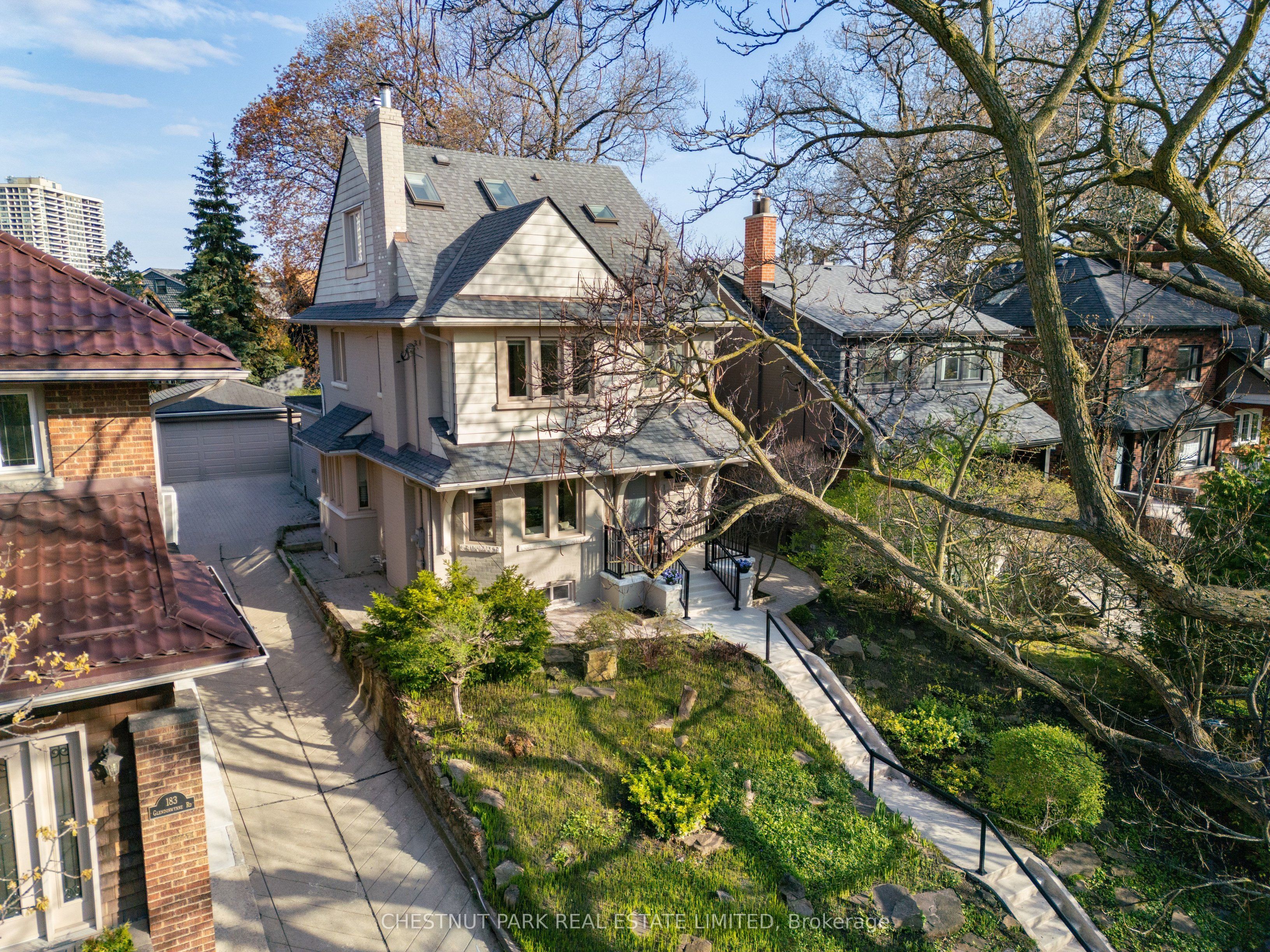 179 Glendonwynne Road, Toronto, ON, M6P 3E8