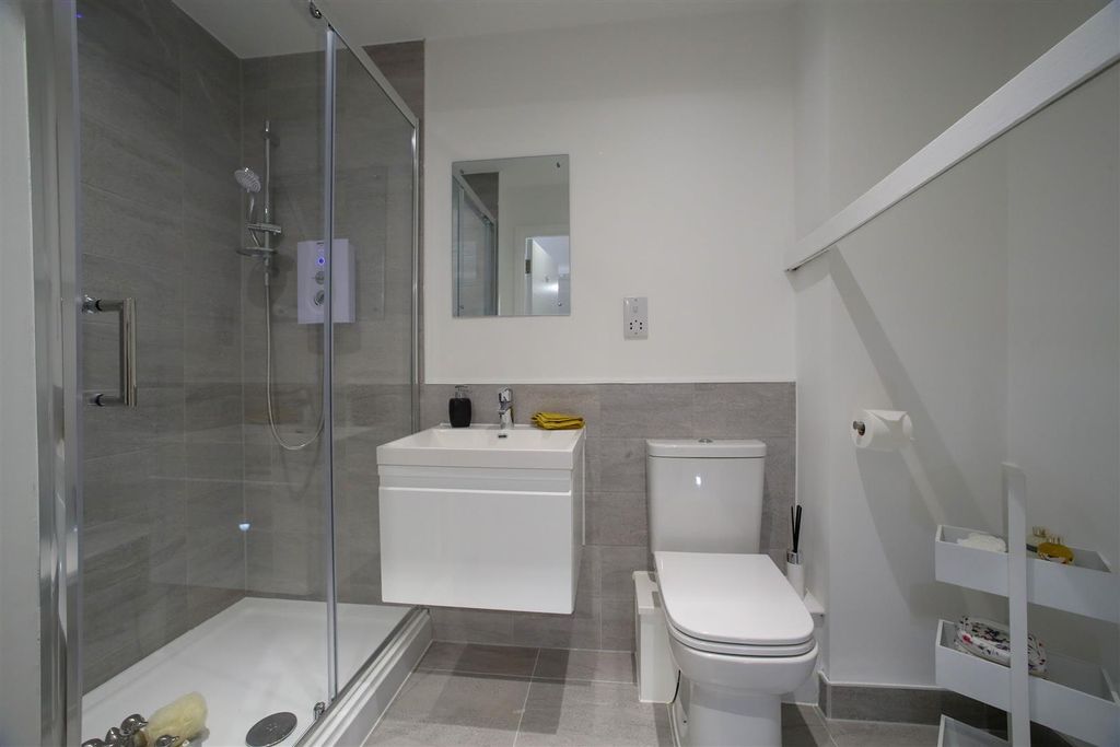 Additional image 9 of 2 bed flat for saleDerngate, Northampton NN1