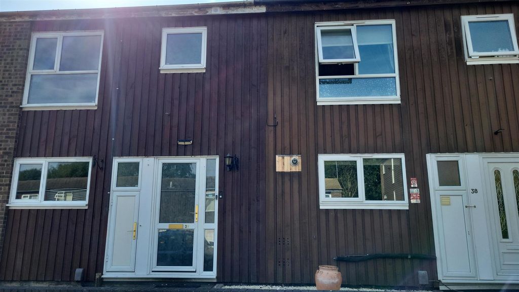 3 bed end terrace house to rentOldbrook, Bretton PE3