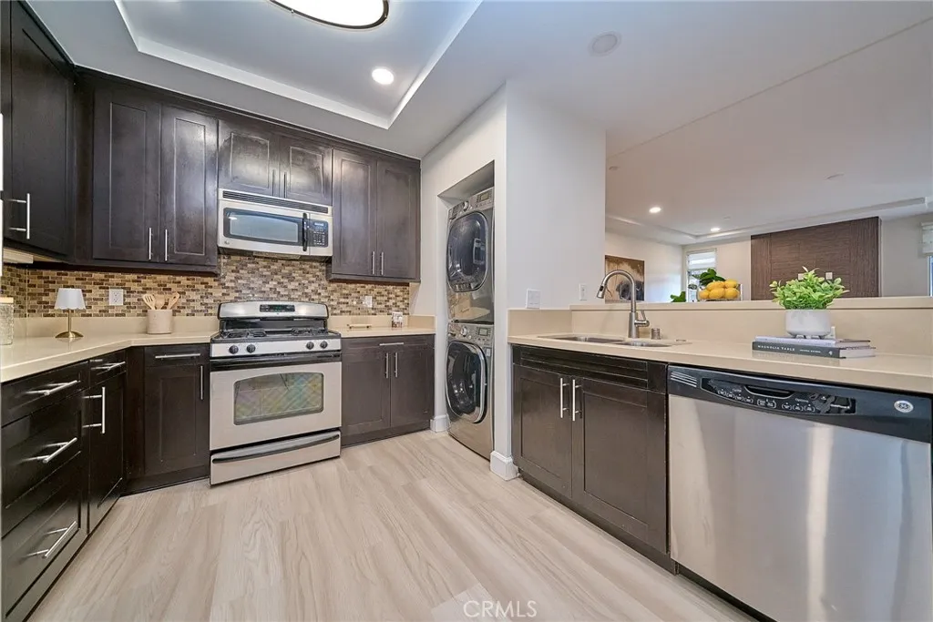 Additional image 14 of 5525 W Olympic Boulevard Unit 202, Los Angeles, CA 90036