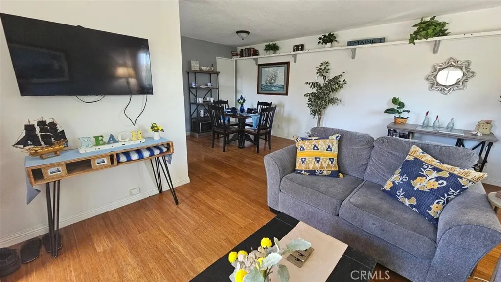 Additional image 2 of 1267 Chalmette Ave, Ventura, CA 93003
