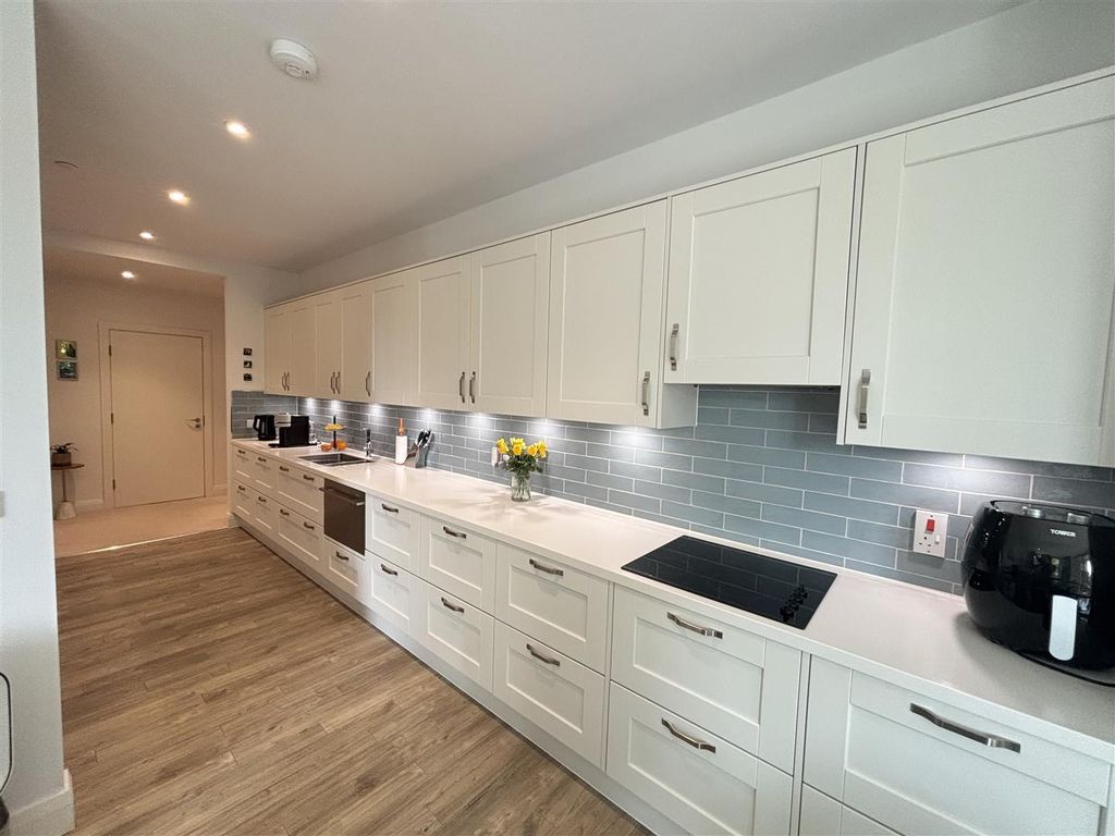 Additional image 17 of 2 bed flat for saleAlderley Road, Wilmslow SK9