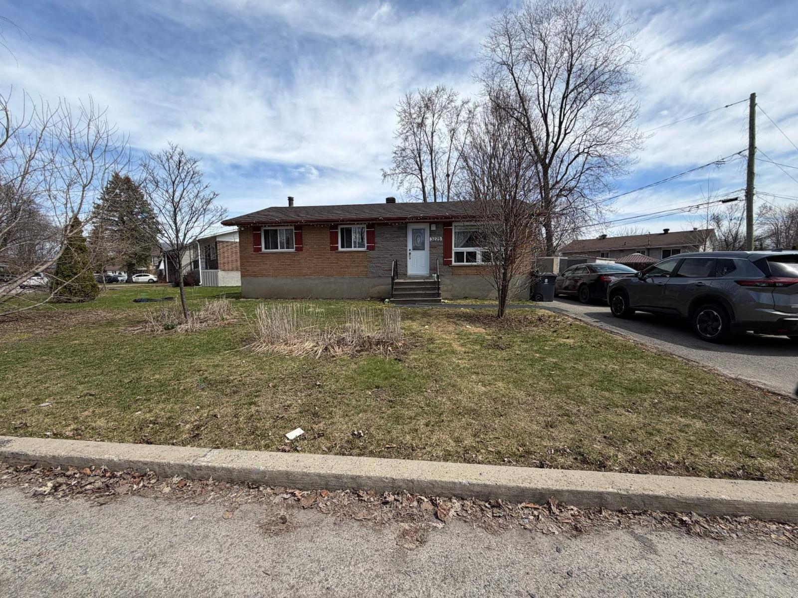 3225 Rue Brébeuf