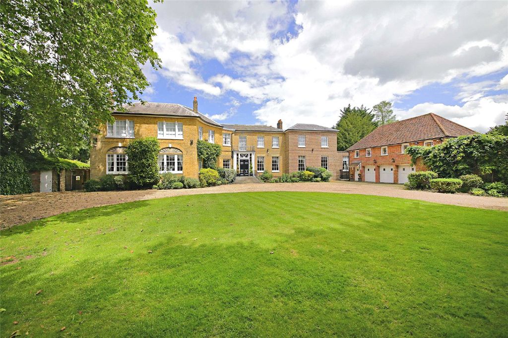 9 bed detached house for saleHadley Green Road, Barnet, Hertfordshire EN5