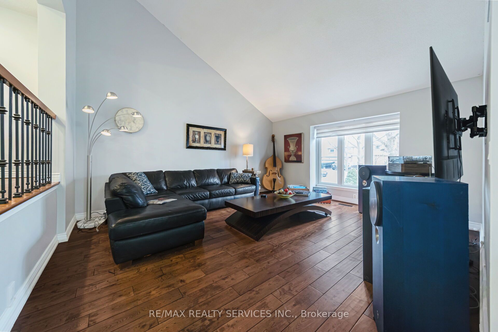 96 Royal Palm Drive, Brampton, ON, L6Z 1P7