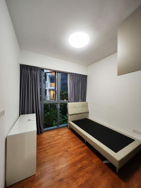 11 Mount Sophia photo 2