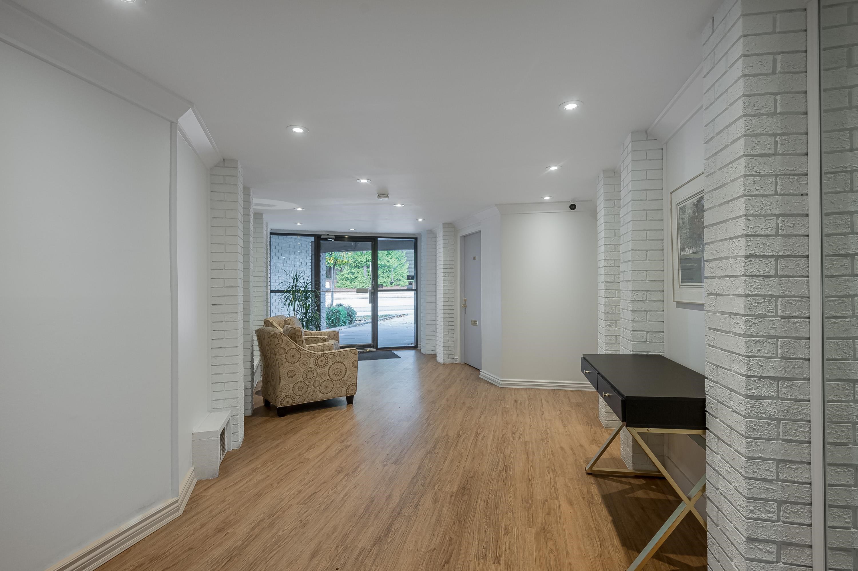 Additional image 3 of 218-15020 North Bluff Road, White Rock, BC, V4B 5A4