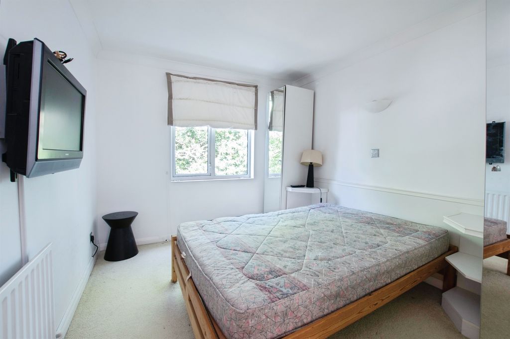 Additional image 6 of 2 bed flat for saleParsonage Road, Bournemouth BH1