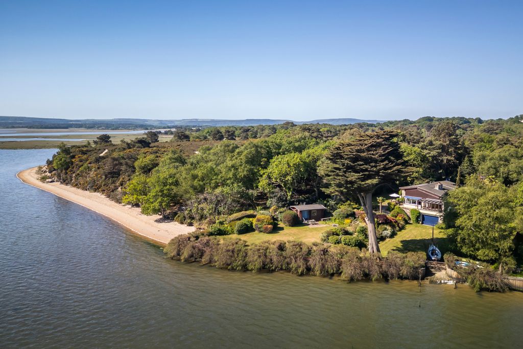 3 bed bungalow for saleShipstal Point, Arne, Wareham, Dorset BH20