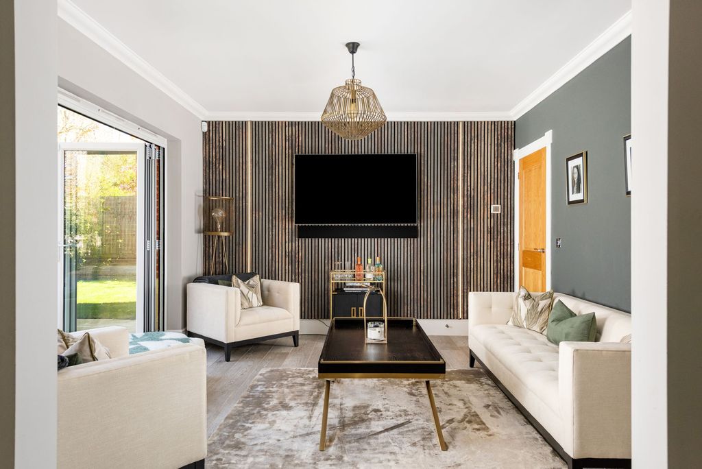 Additional image 11 of 6 bed detached house for saleEarls Farm Way, Towcester NN12