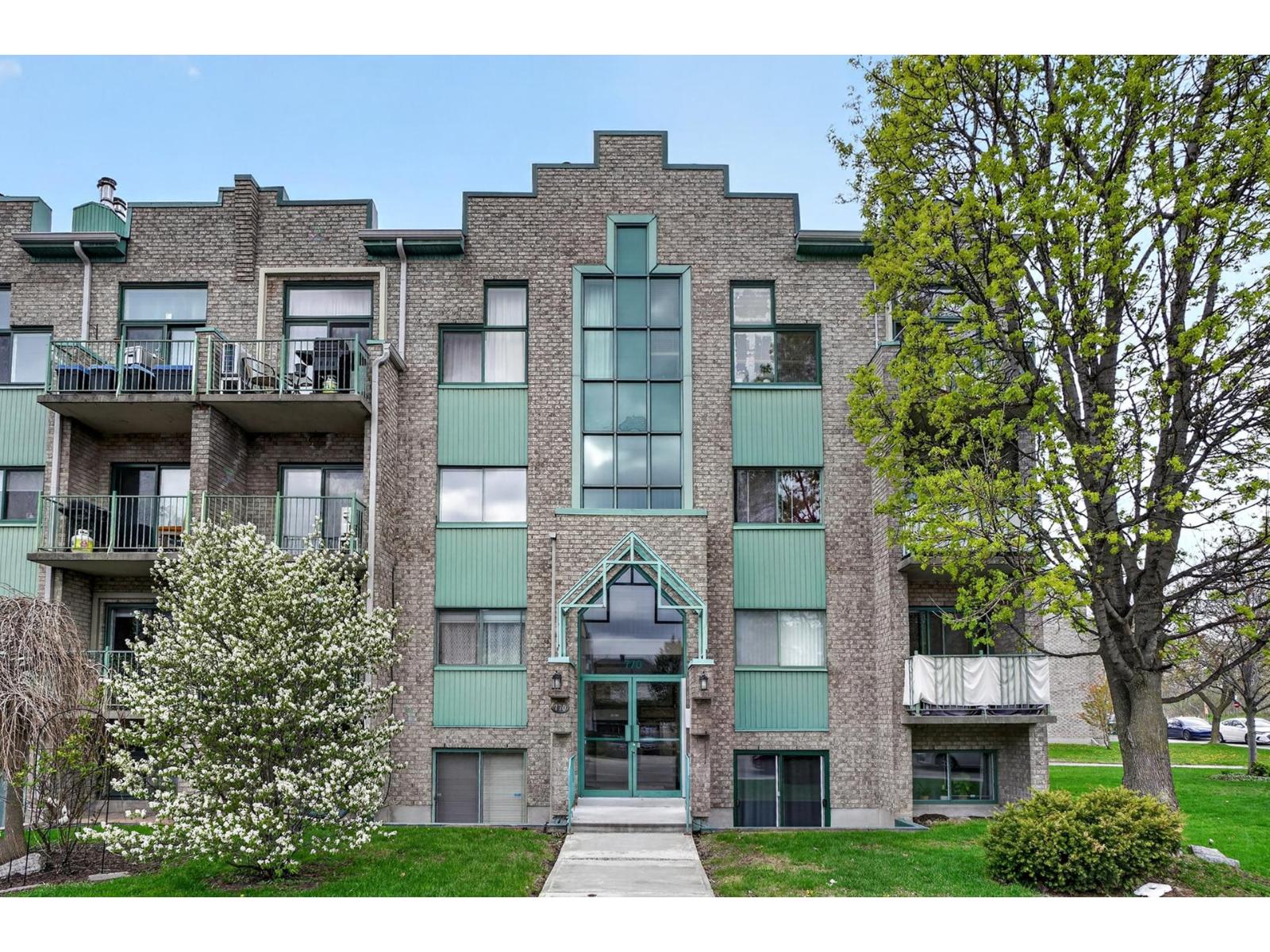 770 Av. Ampère
