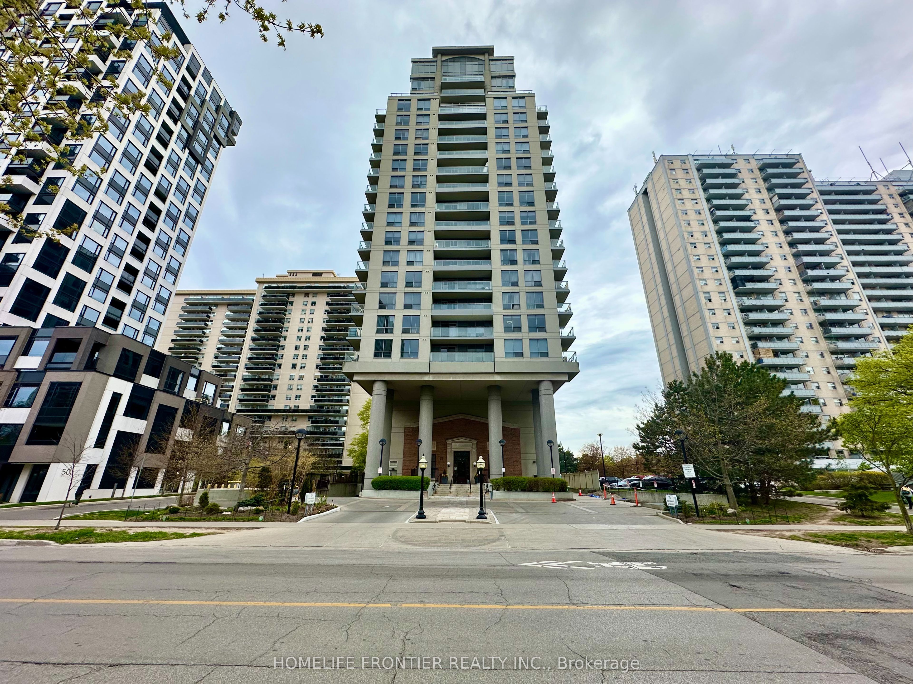 1304-70 High Park Avenue, Toronto, ON, M6P 1A1