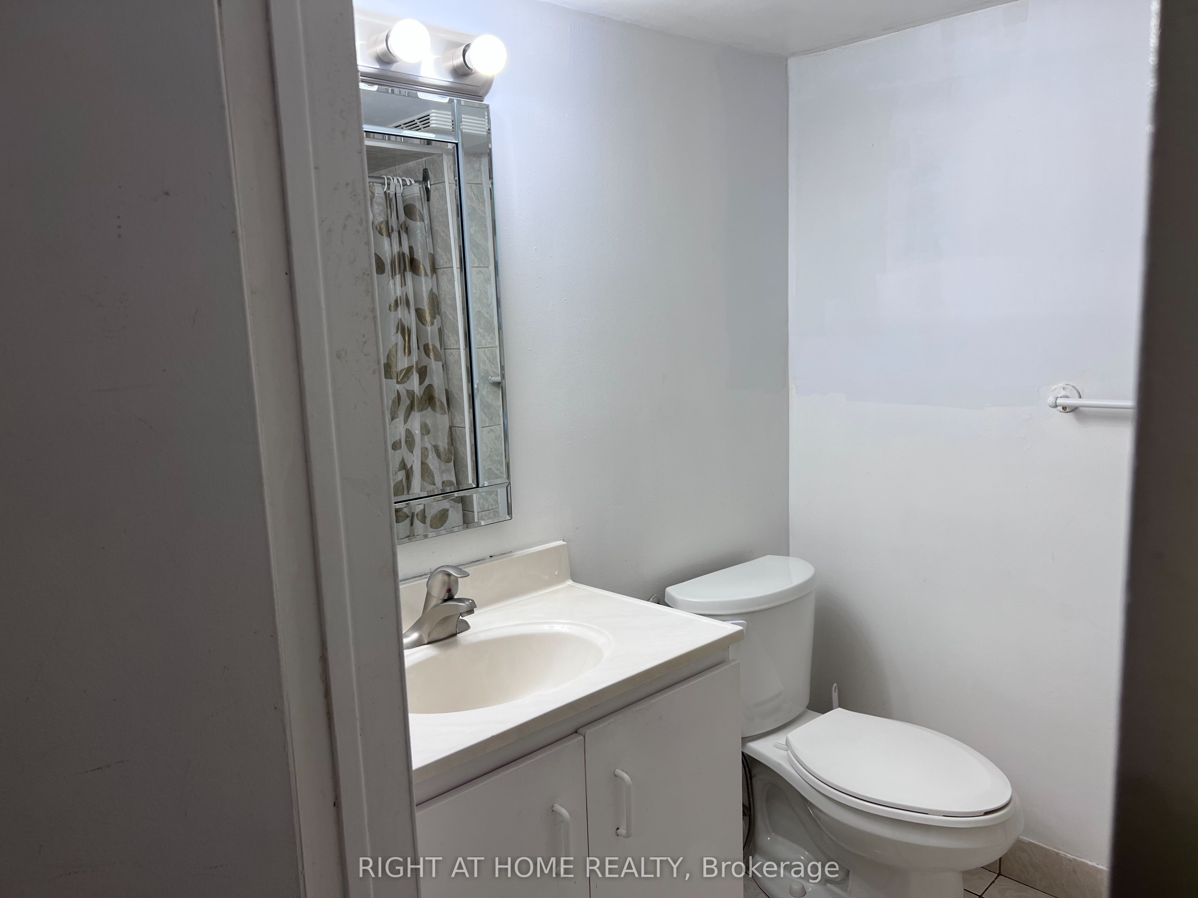 Additional image 3 of 4092 Midhurst Lane, Mississauga, ON, L4Z 1C7