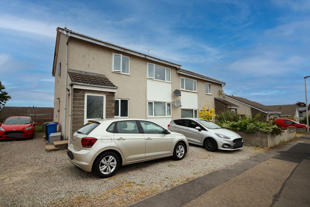 2 bed flat to rentBailies Drive, Elgin, Moray IV30