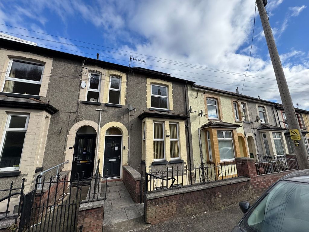1 bed flat to rentNorth Road, Ferndale CF43