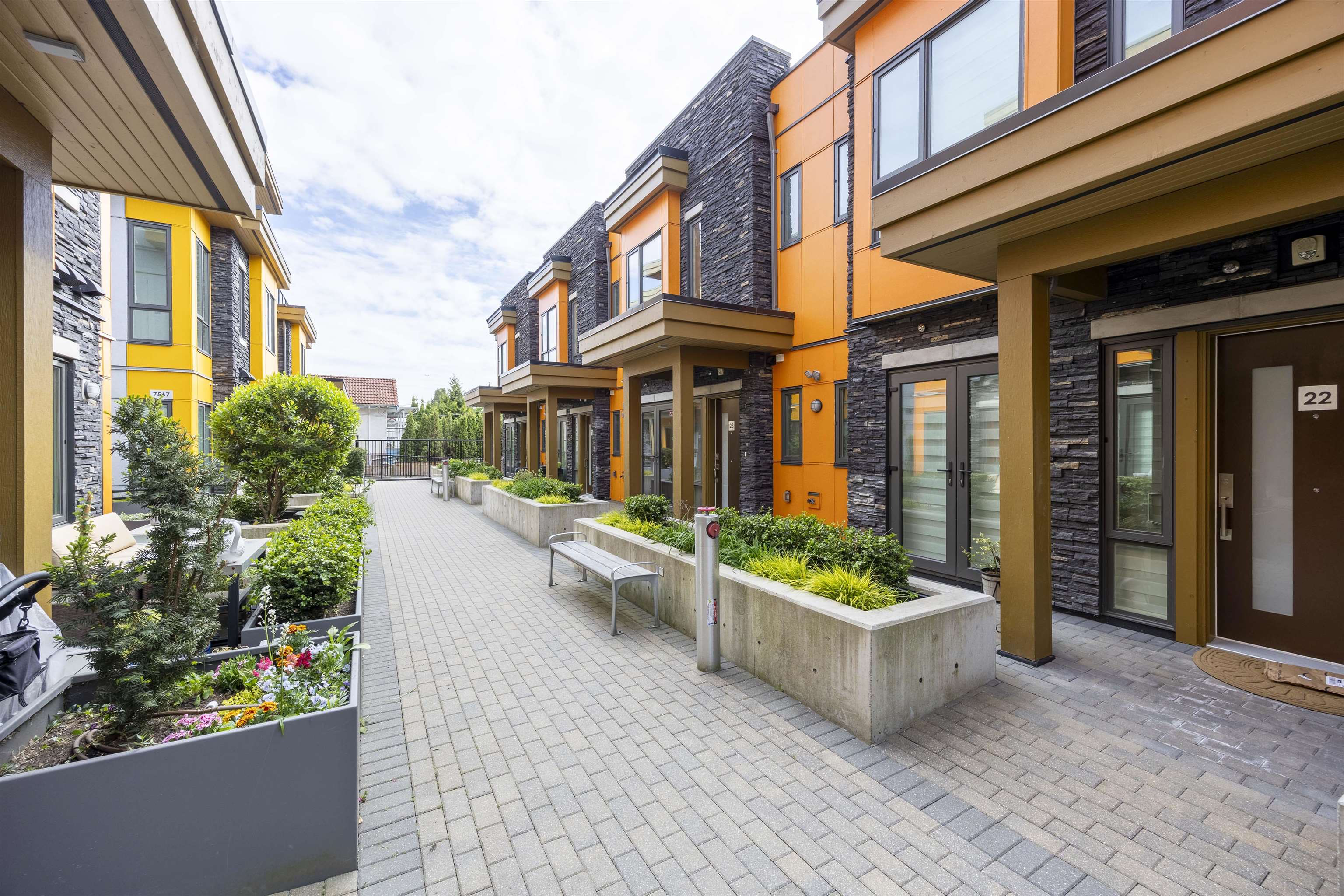 Additional image 3 of 23-7565 Oak Street, Vancouver, BC, V6P 4A4