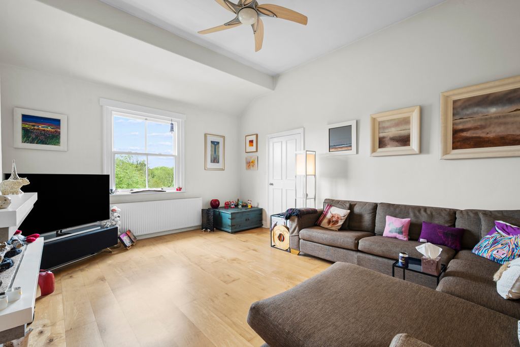 Additional image 8 of 2 bed flat for saleDaveylands, Wilmslow, Cheshire SK9