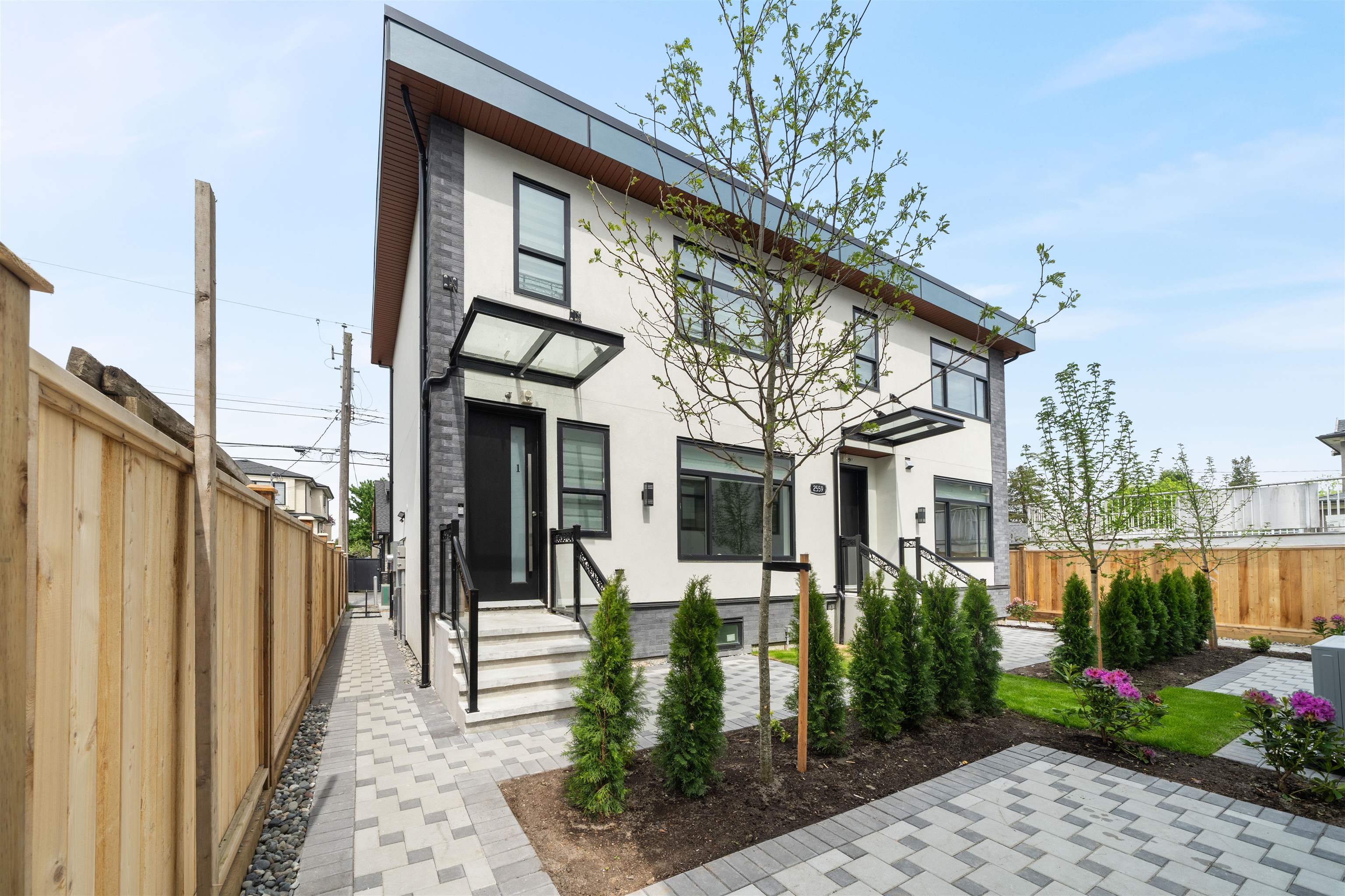 Additional image 3 of 2-2559 King Edward Avenue W, Vancouver, BC, V6L 1T5