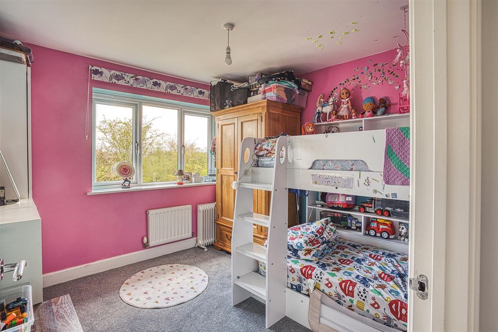 Additional image 7 of 3 bed detached house to rentRadcliffe Way, Littleover, Derby DE23