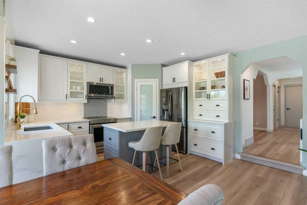 Additional image 6 of 941 Riverview Place SE, Calgary, AB, T2C 4K8