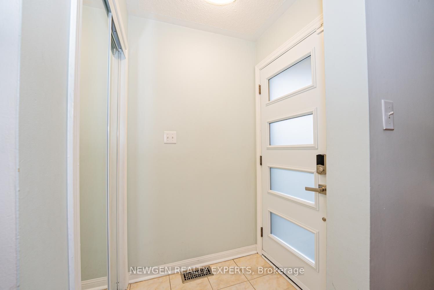 14 Mendoza Drive, Brampton, ON, L7A 3M3 photo 4
