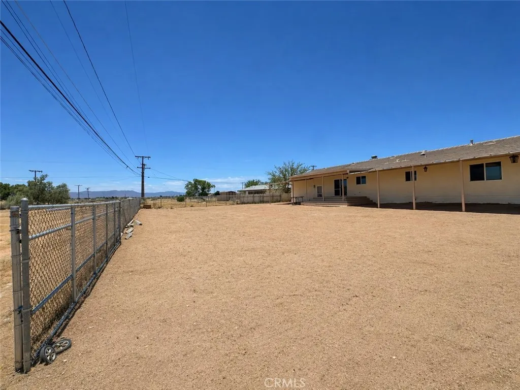 16131 Dale Evans Parkway, Apple Valley, CA 92307